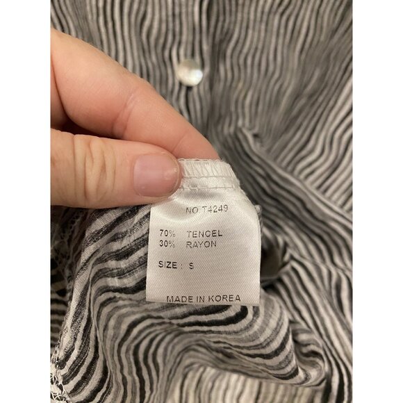 Terra Shirt Womens Small Black White Striped Button Up Lightweight Tencel Rayon - Picture 6 of 7